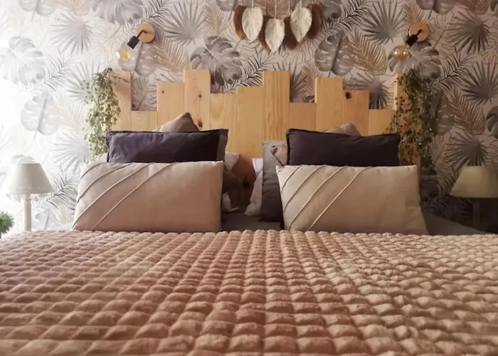 O P'tit 44 + Terrasse Dans Le Vieux 옹플뢰르